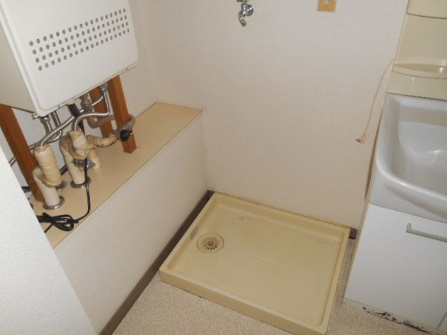 Other Equipment. Is Indoor Laundry Area