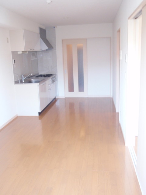 Living and room. LDK was spacious space, It is a lot also use.