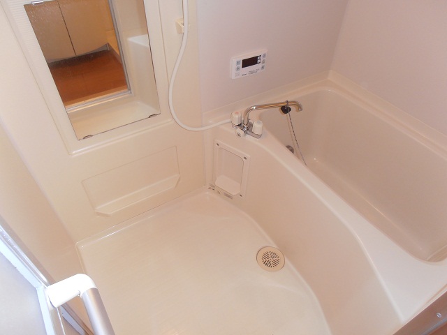 Bath. Same specifications room