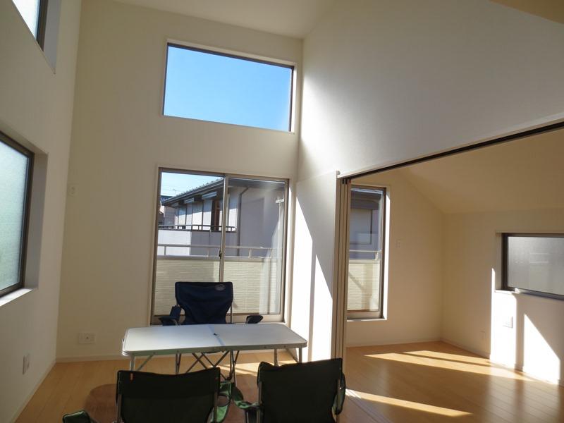 Living. living Table for the sale meeting ・ This sense of openness even put a chair, , , It's amazing.
