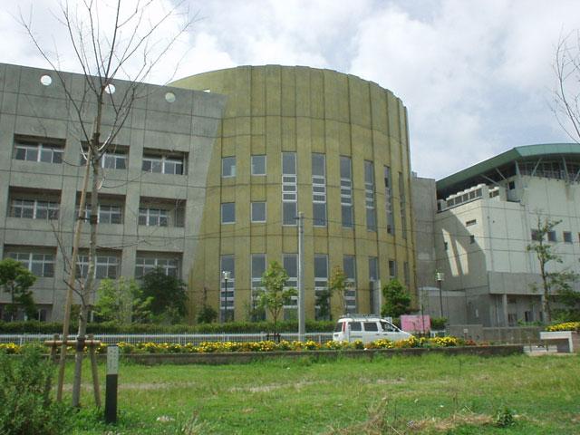 Primary school. 285m until Ichikawa Municipal Myoden Elementary School