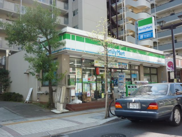 Convenience store. Family Mart (convenience store) to 400m