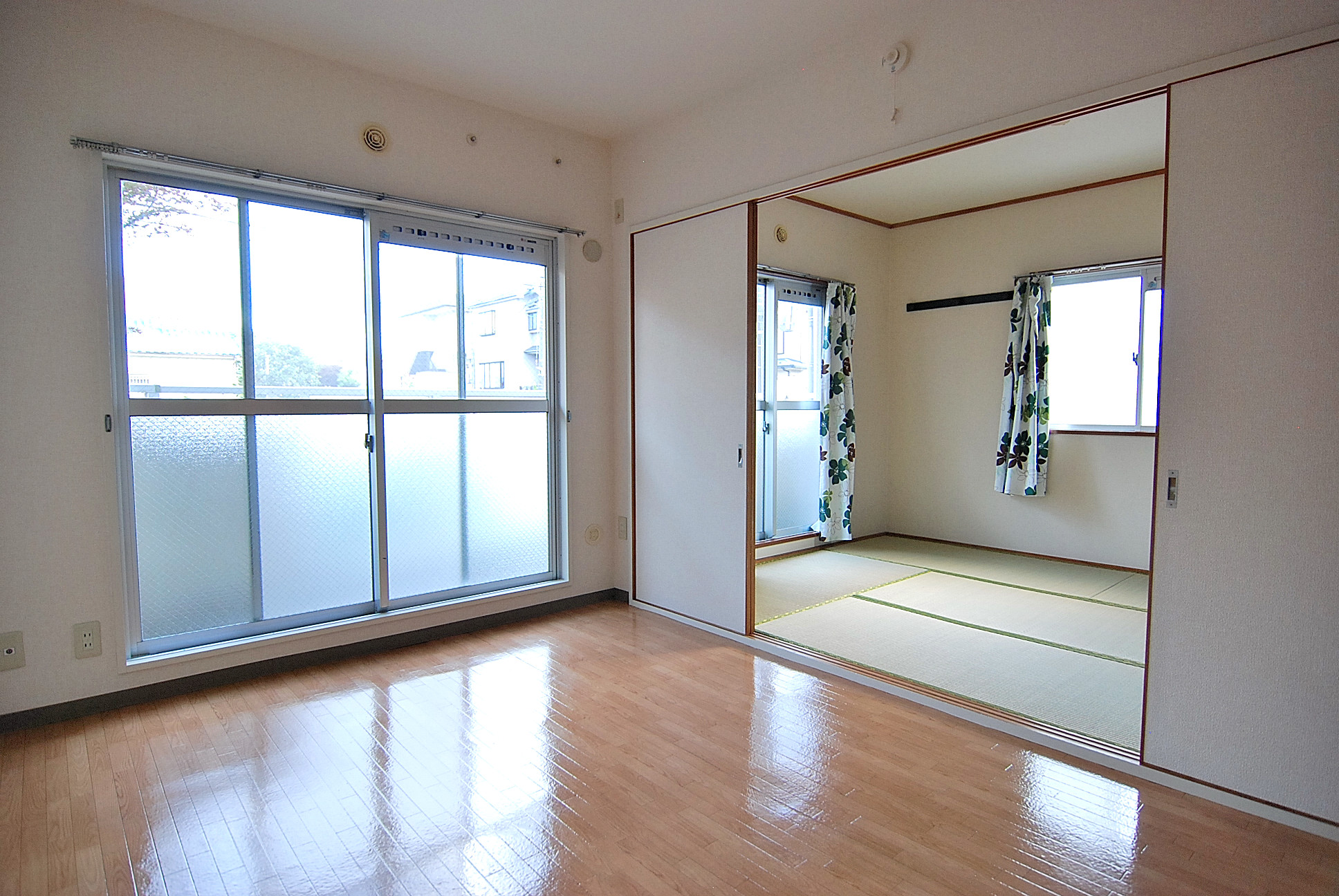 Living and room. Western style room ・ Japanese-style room