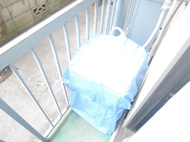 Balcony. With fully automatic washing machine