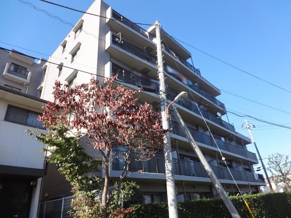 Local appearance photo