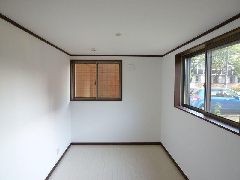 Non-living room. Western-style 6.25 Pledge