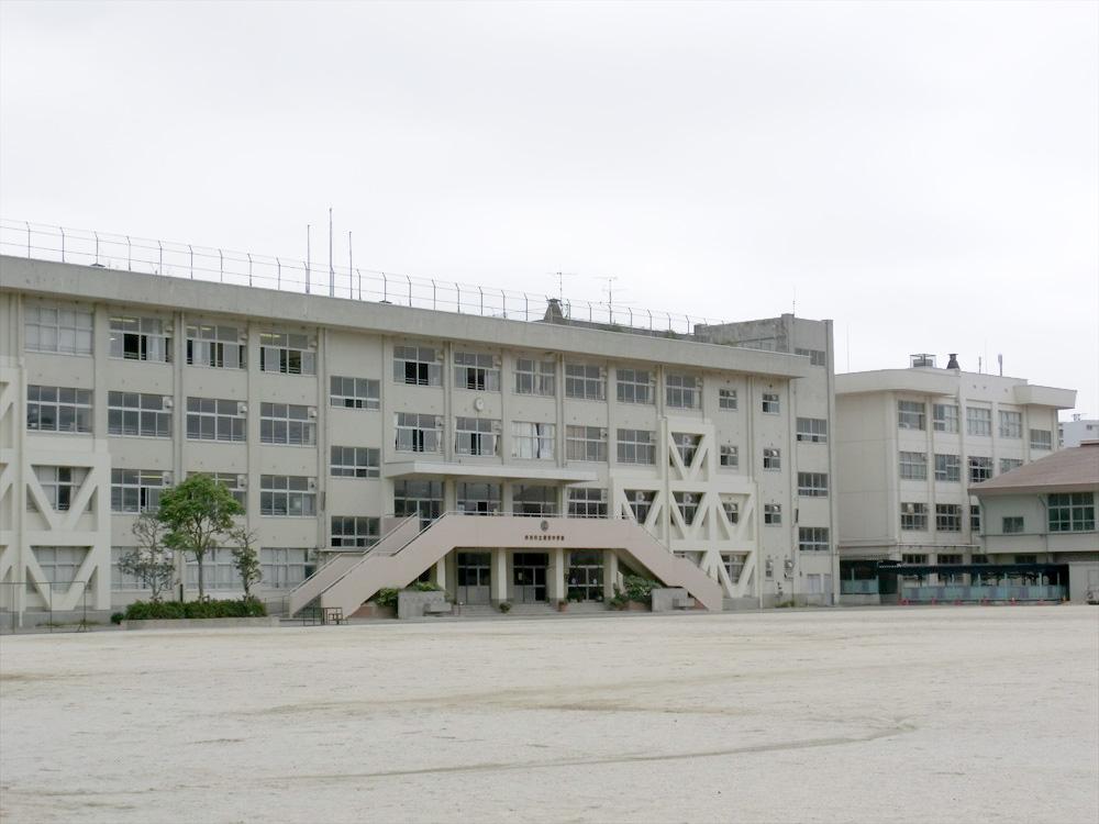 Junior high school. 548m until Ichikawa Municipal Fukuei junior high school