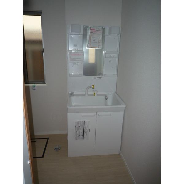Wash basin, toilet