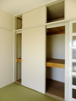 Receipt. Futon also of 1 between the amount in the Japanese-style room where there is Maeru storage capacity closet.