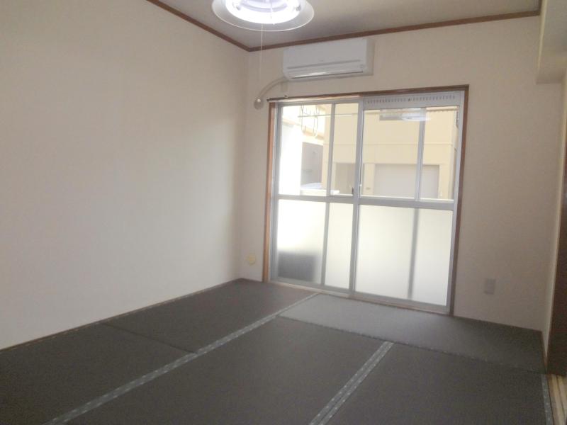 Living and room. Rare black tatami Stylish Japanese-style room