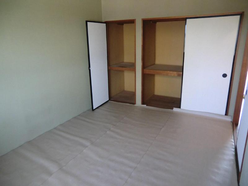 Other room space. This room of Japanese-style storage space there are two places