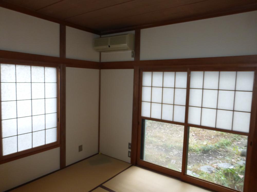 Non-living room. Japanese-style room to settle