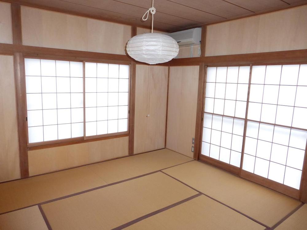 Non-living room. Bright Japanese-style room