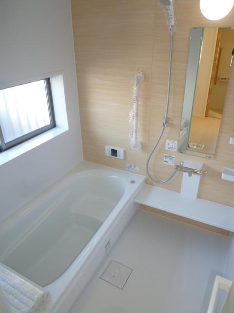 Bathroom. 1 Building