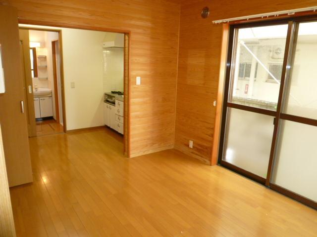 Living and room. The interior is it Are flooring of stylish wood.