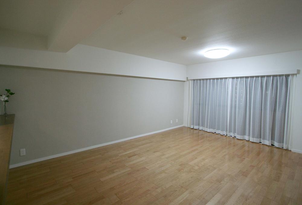 Same specifications photos (living)