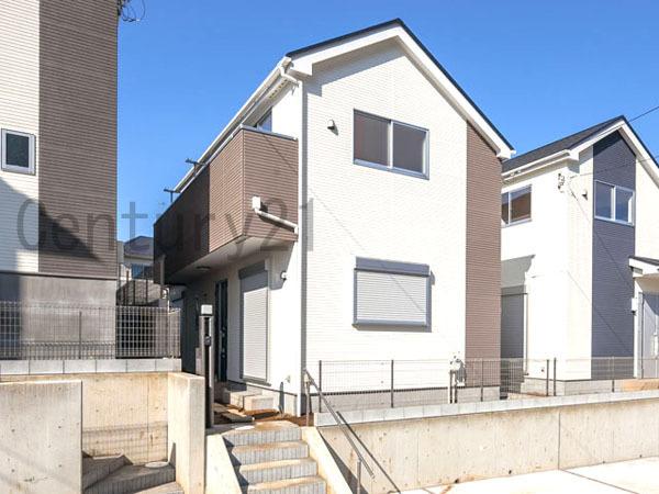 Local appearance photo. 5 Building