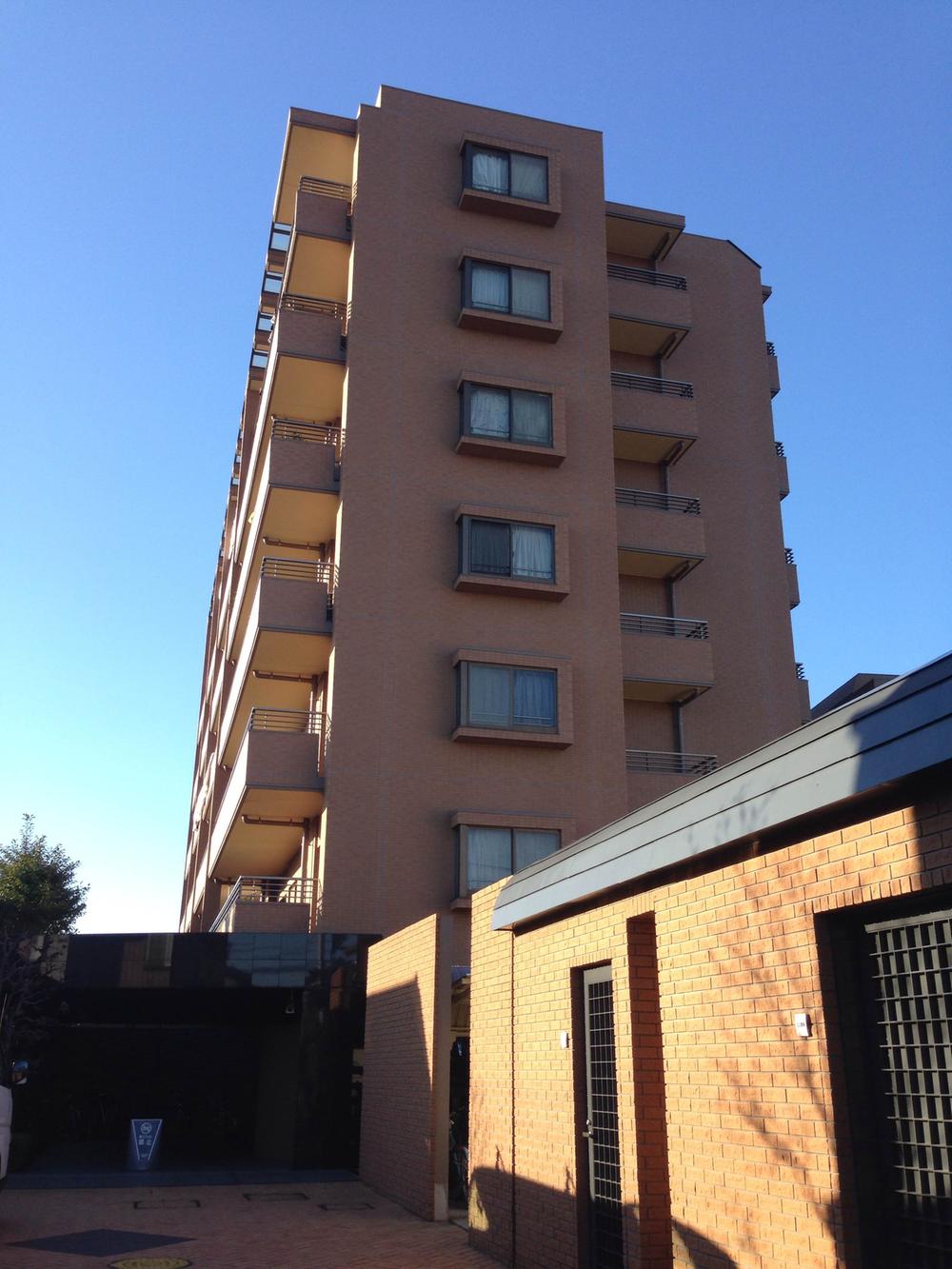 Local appearance photo. Local (12 May 2013) Shooting