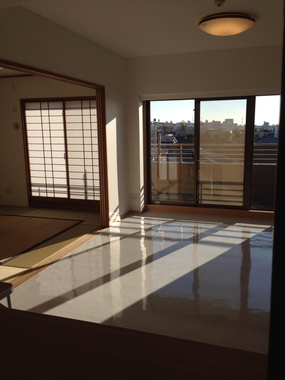 Living. Indoor (12 May 2013) Shooting