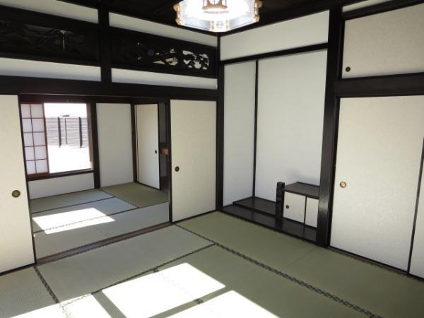 Non-living room. First floor Japanese-style room (8 tatami ・ 6-mat) is makes active when a lot of customers came in Tsuzukiai!