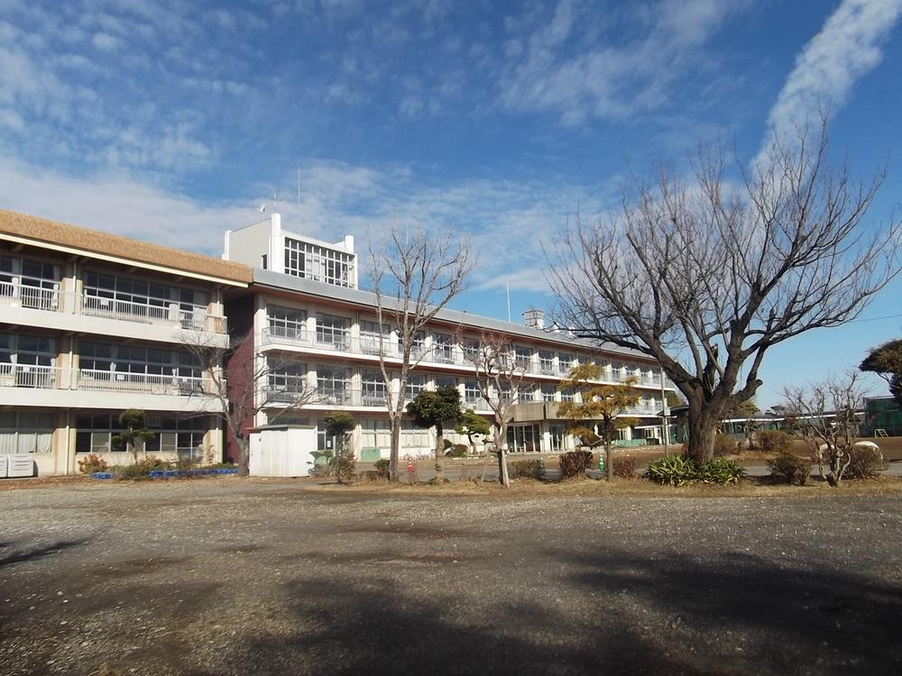 Primary school. Sakae stand Ajiki 150m up to elementary school