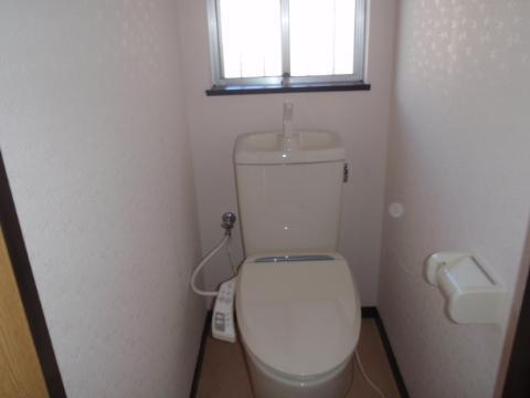 Toilet. Toilet bowl ・ Because even cleaning toilet seat has been replaced with a new one, Clean