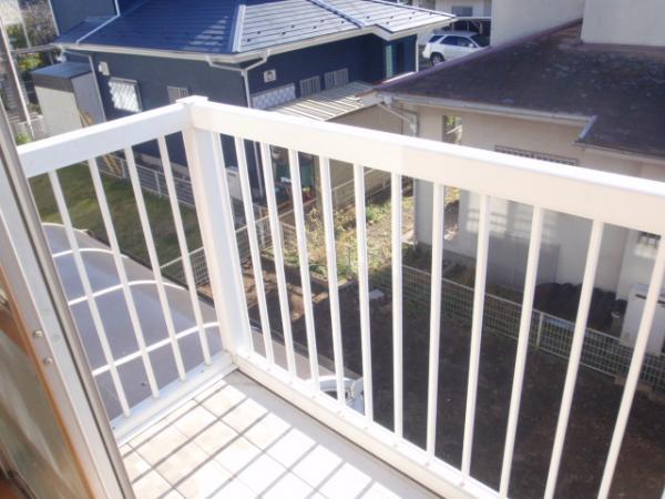 Balcony. Because there is a veranda, It is convenient to hang out futon