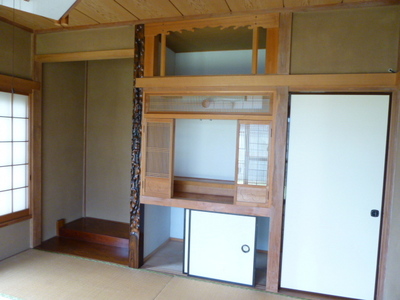 Living and room. Alcove of a first floor west 8 quires of Japanese-style room
