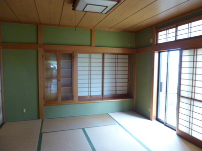 Living and room. First floor east side 8 quires of Japanese-style room