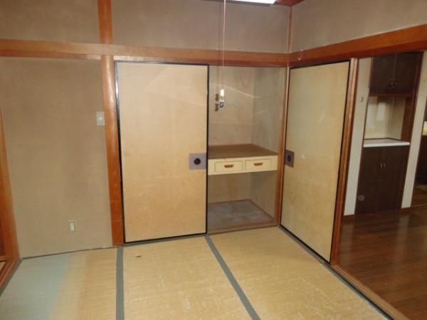 Non-living room