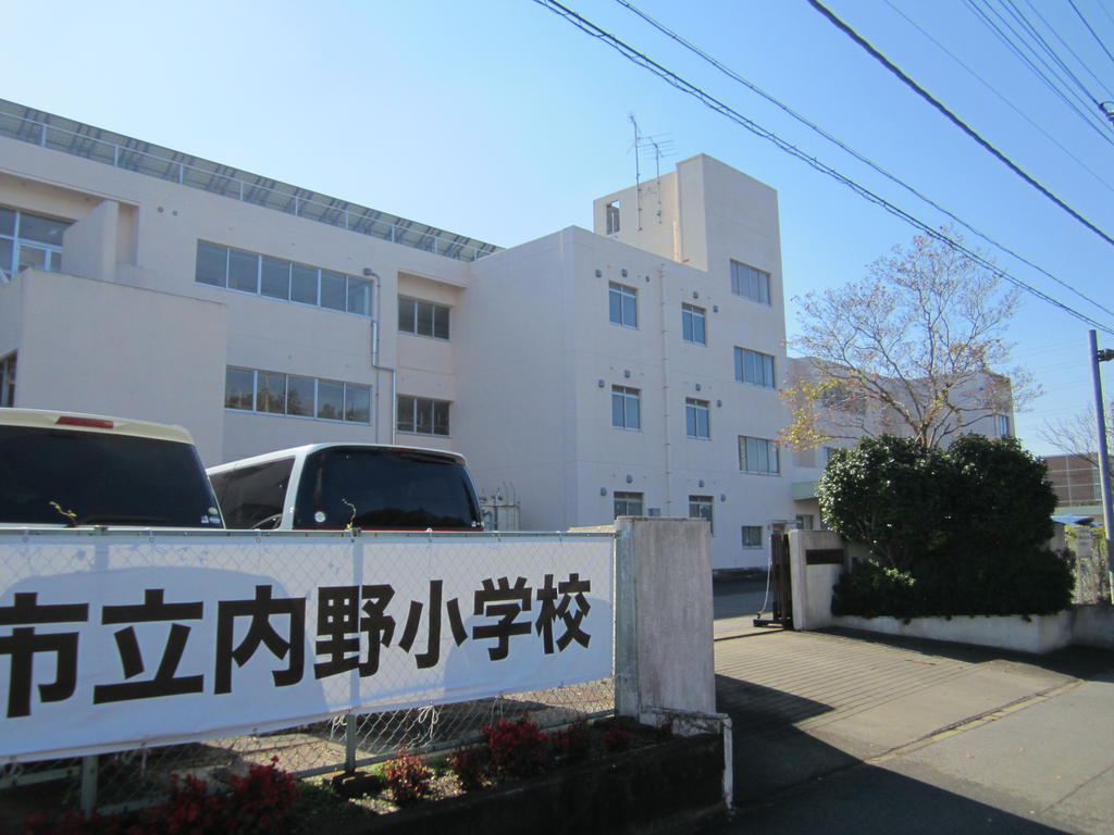 Primary school. Inzai Municipal infield 420m up to elementary school (elementary school)