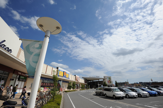 Shopping centre. 810m shopping Asian healing spa can also enjoy commercial complex to Makinohara More.