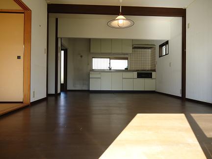 Living. Local (10 May 2013) Shooting Interior of the day is also good for the south road + wide Nantei