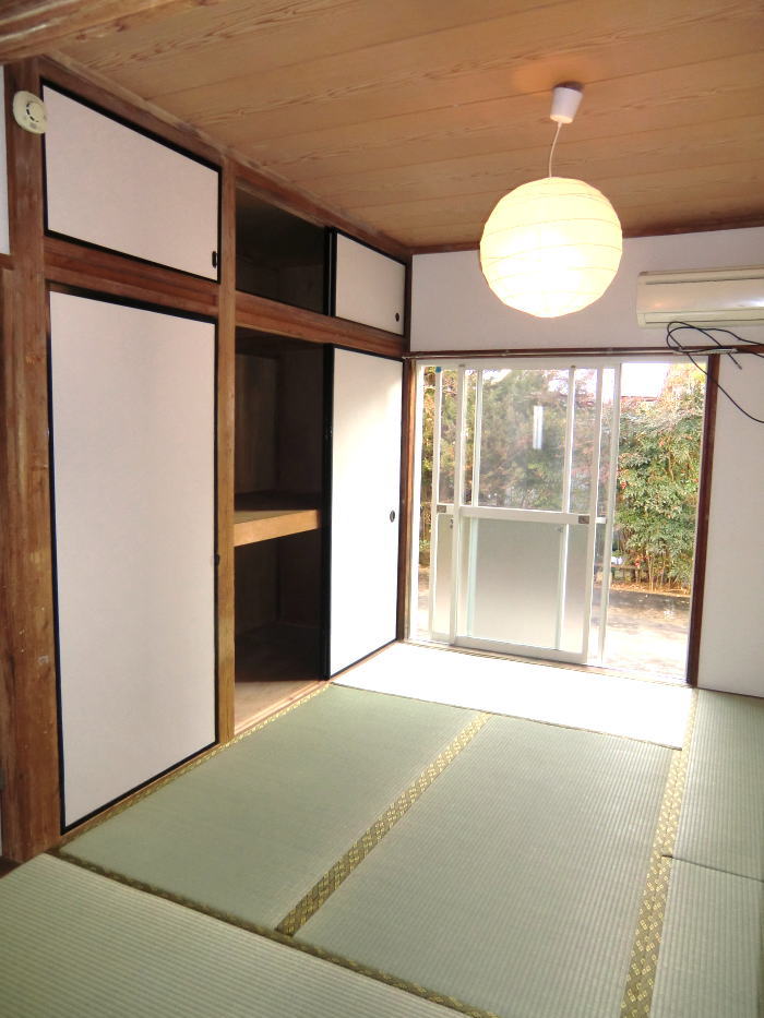 Living and room. 2 between the continuance of the Japanese-style room