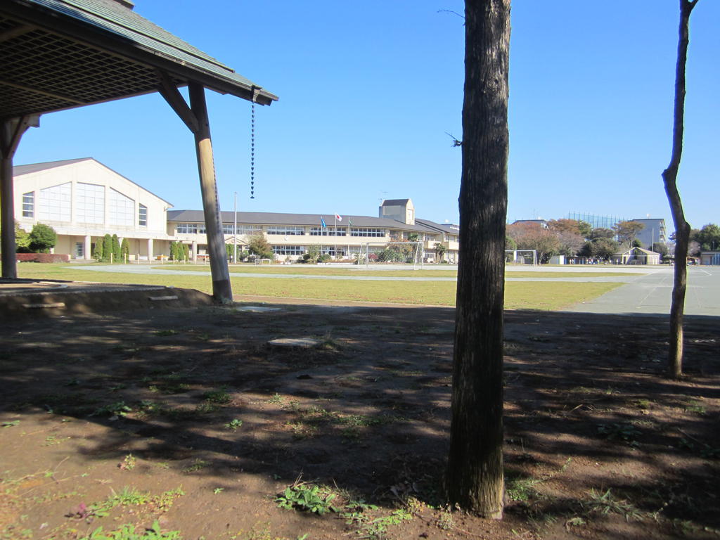 Primary school. 252m to Inzai Tachihara Mountain Elementary School (elementary school)