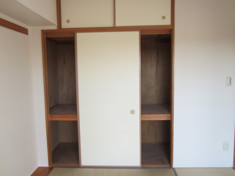 Receipt. Closet 6-mat Japanese-style room