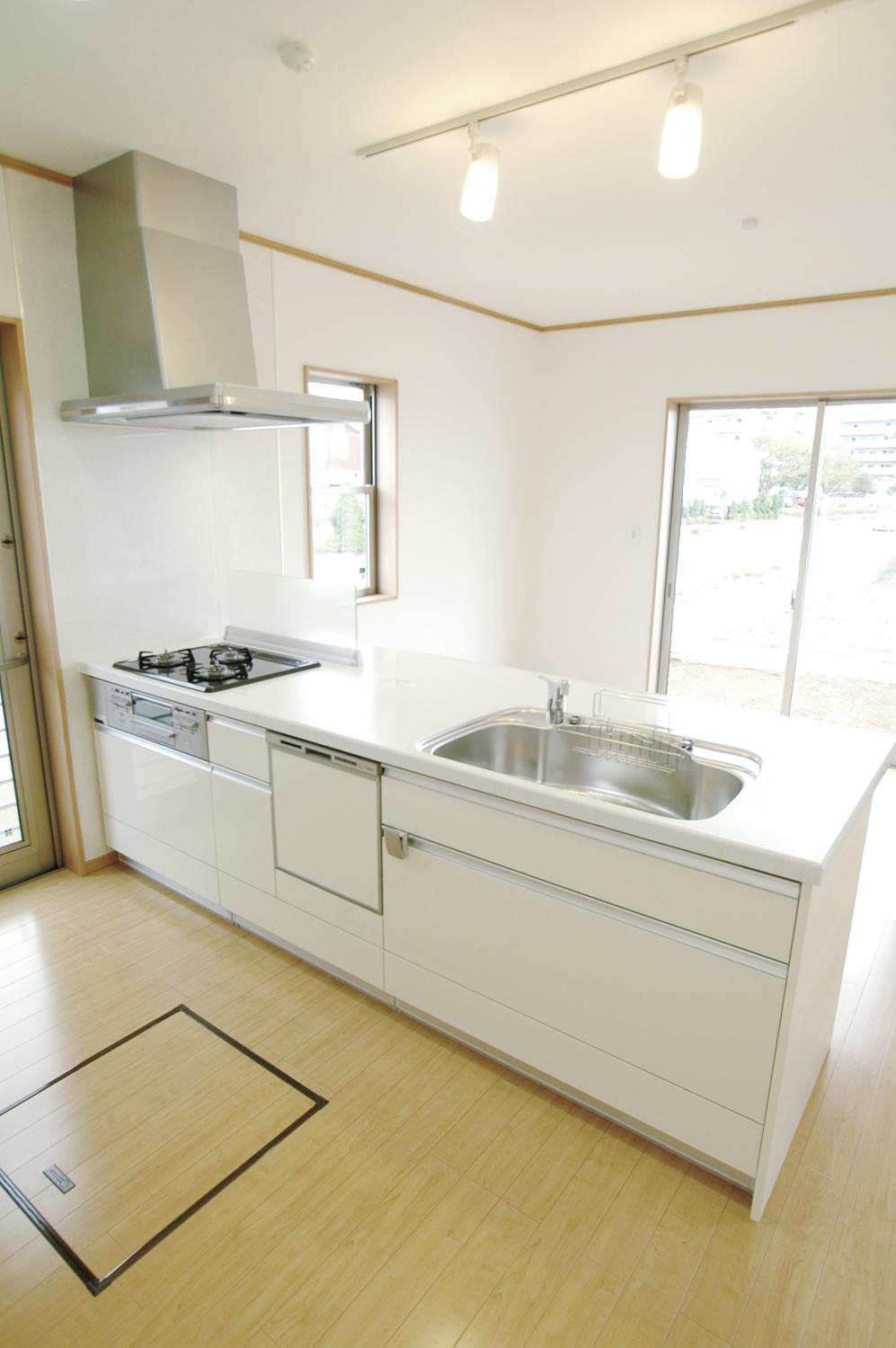Same specifications photo (kitchen).  □  kitchen  □ (Model house) Open type of system Kitchen Heat and shock, It is a strong artificial marble work top to discoloration. Washing is with Easy tableware washing dryer (^^)