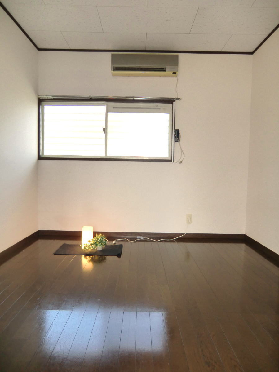 Living and room. 4.5 tatami of Western-style