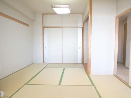 Non-living room. Japanese-style tatami 7