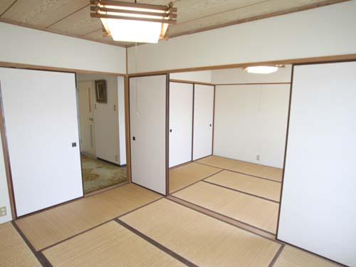 Non-living room. Japanese-style room 6 tatami ・ Two between