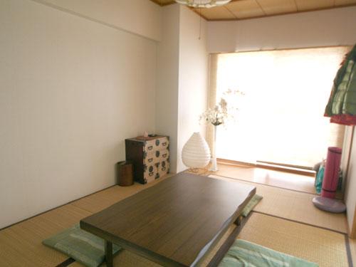 Non-living room. Japanese-style room about 6 tatami