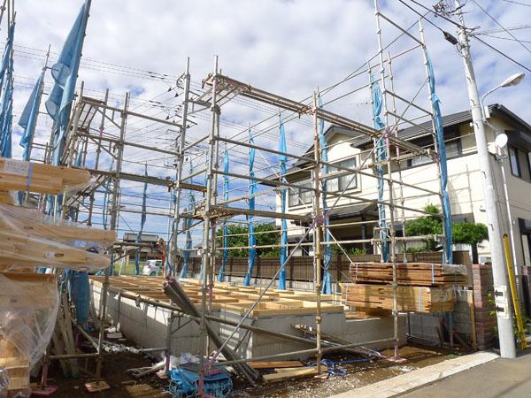 Local appearance photo. 1 Building