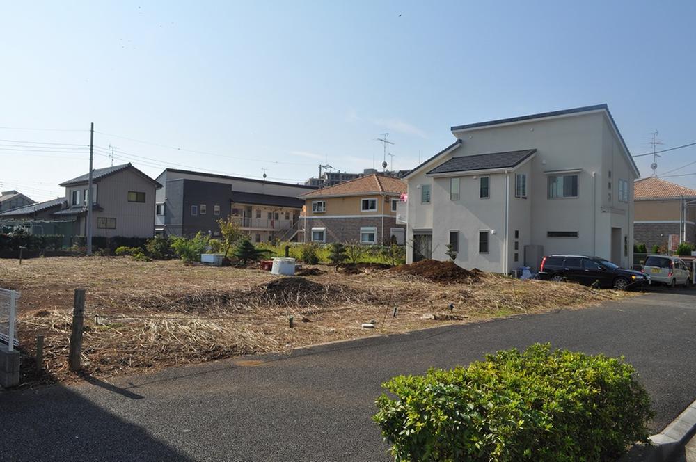 Local photos, including front road. There is also a wide sidewalk