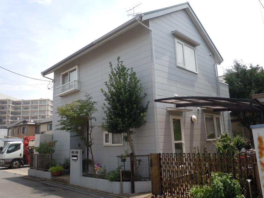 Local appearance photo. Heisei built 8 years It has been exterior maintenance. New construction custom home 35 million yen of the house.