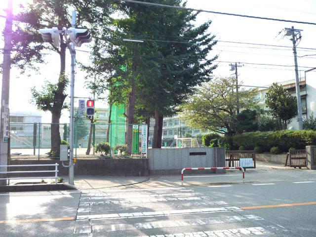 Junior high school. Kamagaya 315m to stand second junior high school