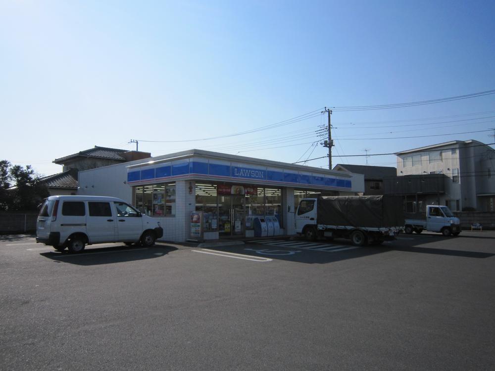Convenience store. 510m to Lawson