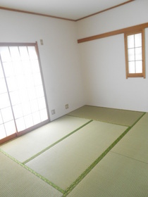 Living and room. It will calm the Japanese-style room ☆