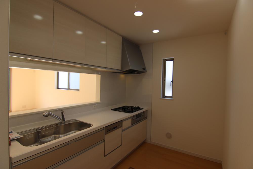 Kitchen. Same specifications (kitchen)