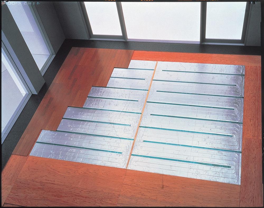 Cooling and heating ・ Air conditioning. 12 Pledge of floor heating is the standard specification