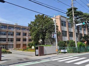 Hatsutomi Elementary School (790m ・ A 10-minute walk)